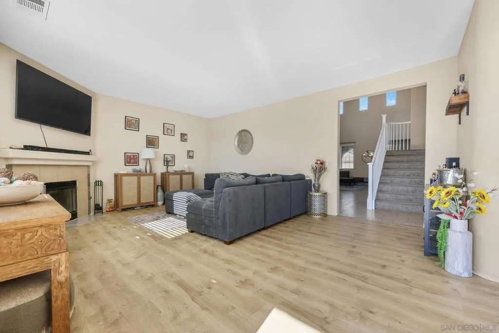 29737 Northshore, Menifee, California 92584 home-pic-8